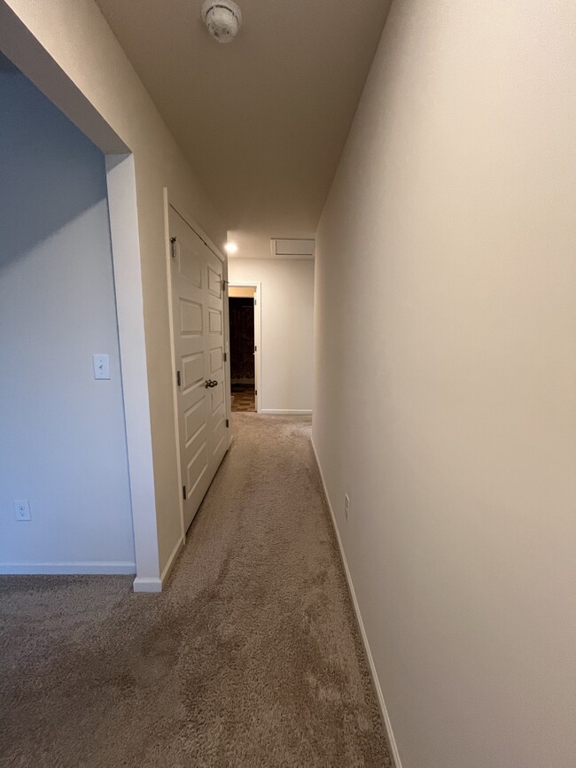 Building Photo - 1323 Weedon Dr