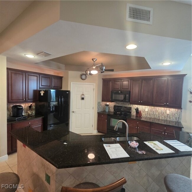 Building Photo - 10637 Pelican Preserve Blvd