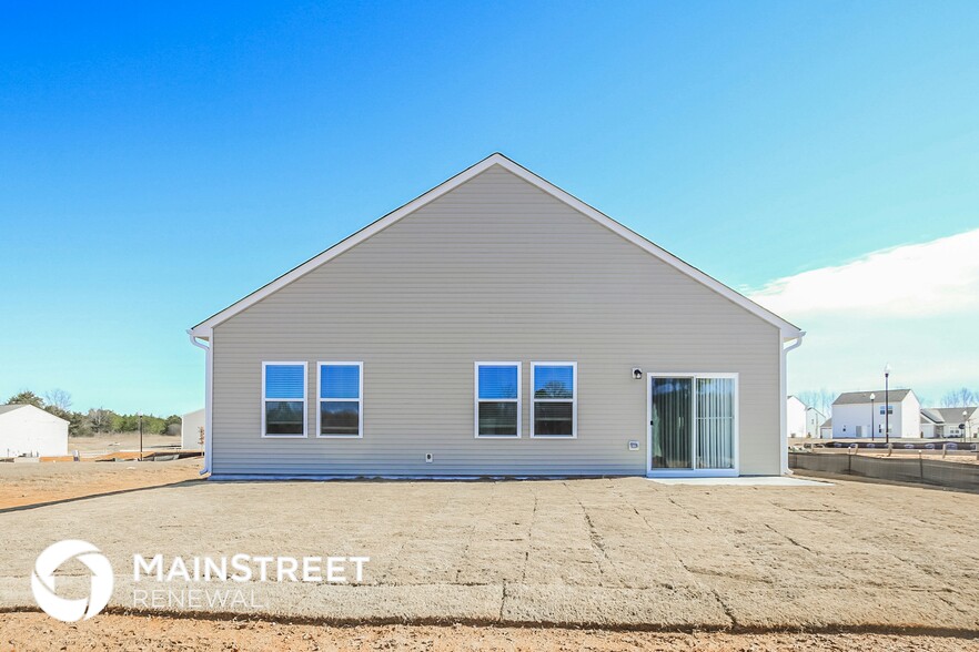 Building Photo - 1024 Logan Canyon Ln