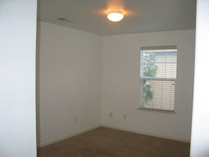 Building Photo - 6673 Panther Creek Dr