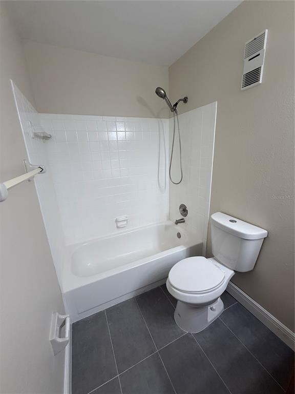 Building Photo - 5454 Bracken Ct