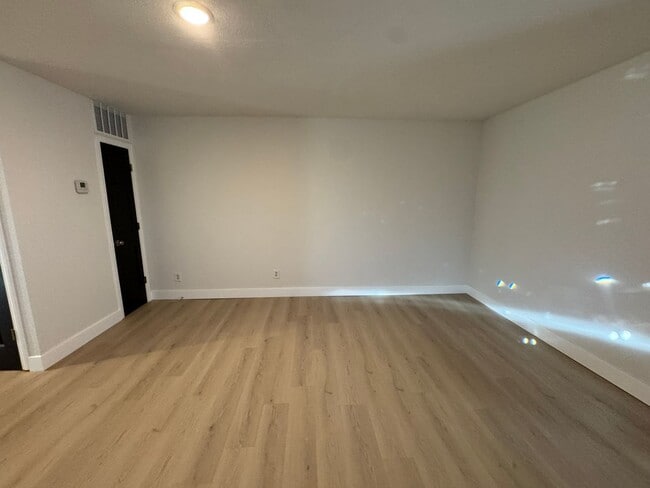 Building Photo - 1800 Gordon St