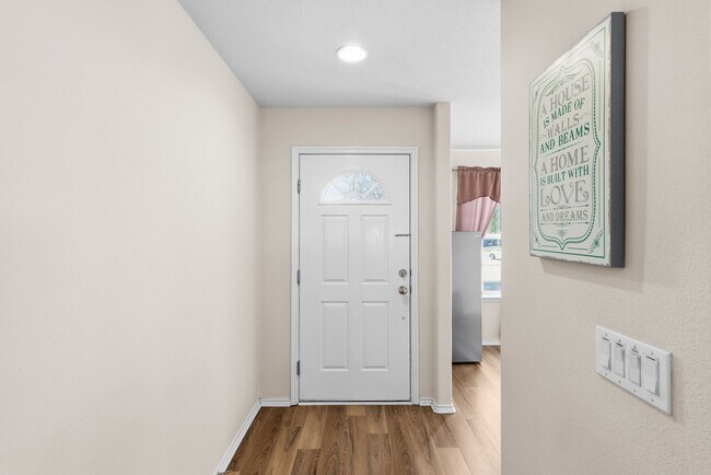 Building Photo - 2712 Woodspring Acres Dr
