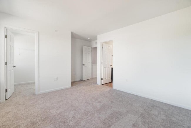 Building Photo - 8 Kenzie Way