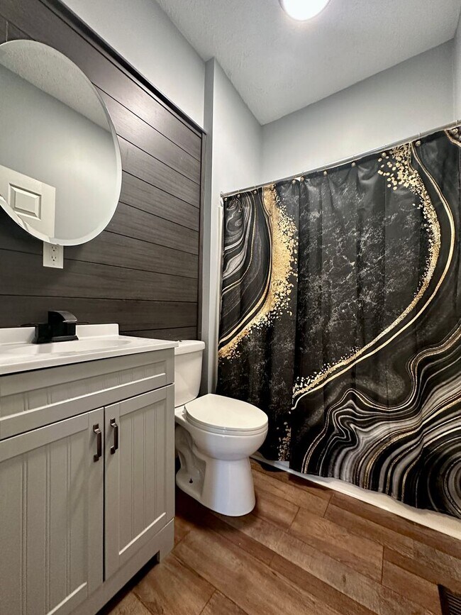 Building Photo - Live Where Charm Meets Convenience – 2BR in Farrington’s Grove