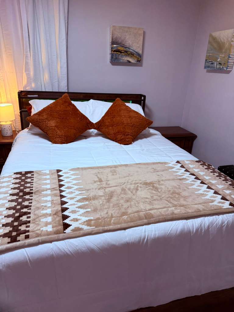 Building Photo - 212 Smith St