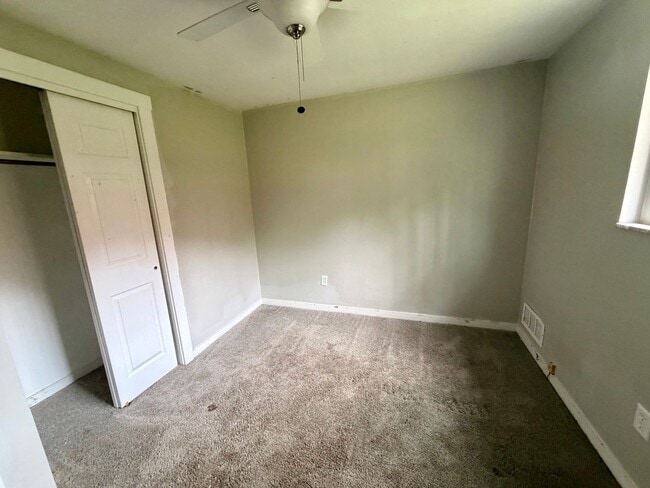 Building Photo - Comfortable 3-Bedroom Ranch with Yard, Garage & Bonus Basement Space