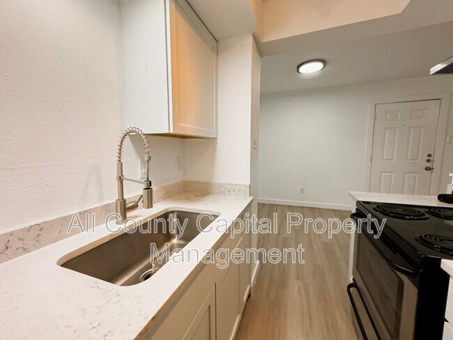 Building Photo - 4501 Witham Ln