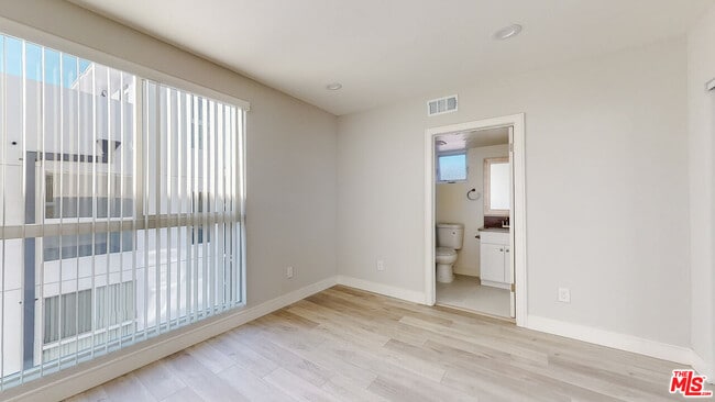 Building Photo - 307 Rosemont Ave