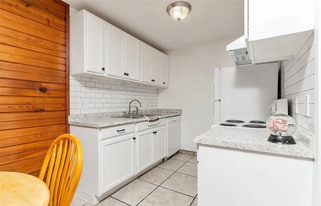 Building Photo - 10211 Ura Ln