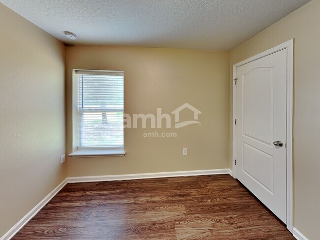 Building Photo - 6381 Louis Clark Ct