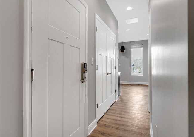 Building Photo - Reserves on Washington Park