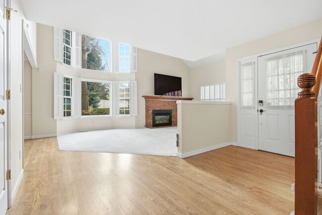 Building Photo - 6170 E Briarwood Cir