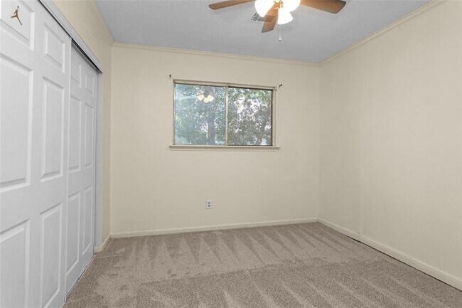 Building Photo - 16042 Glenbrook Knoll Ln