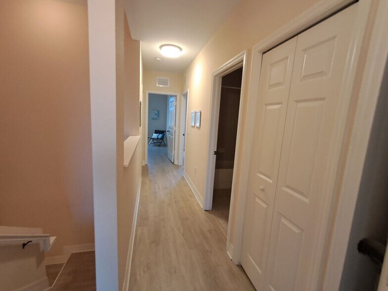 Building Photo - 16228 Via Solera Cir