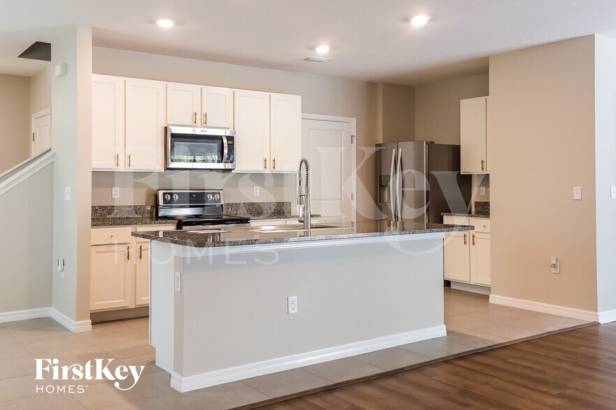 Building Photo - 12411 Pagoda Pl