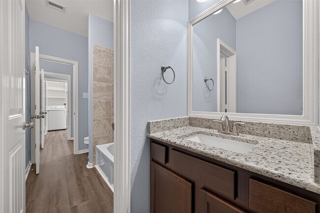 Building Photo - 3822 Cactus Field Ln