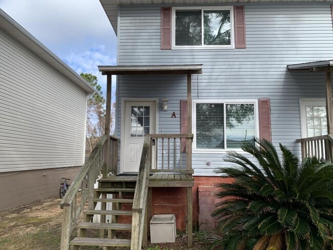 Building Photo - 2774 Bay St