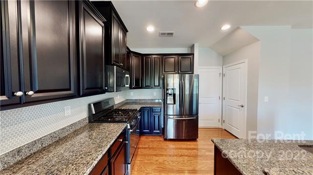 Building Photo - 1757 Evergreen Dr