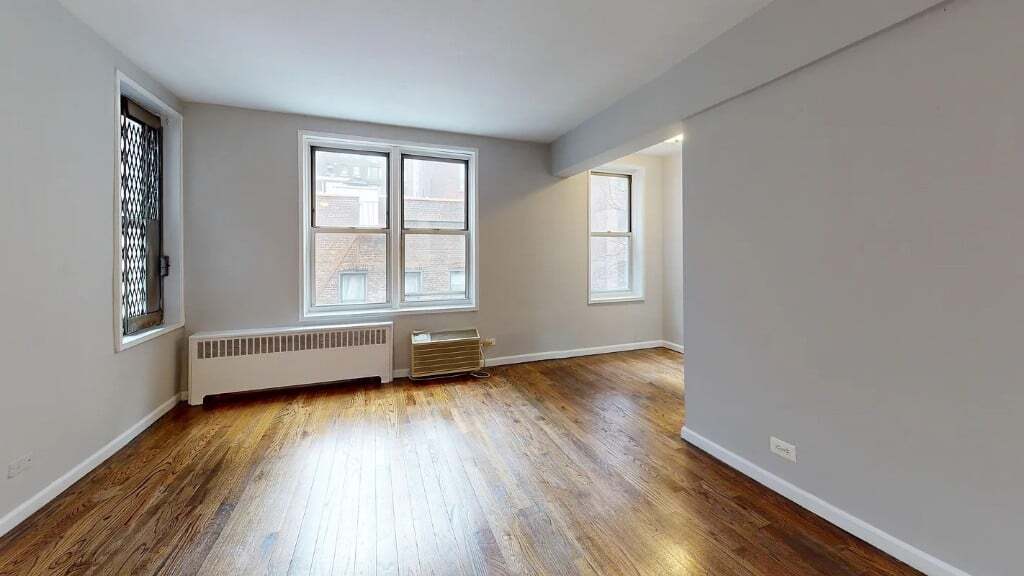 Building Photo - 340 E 58th St