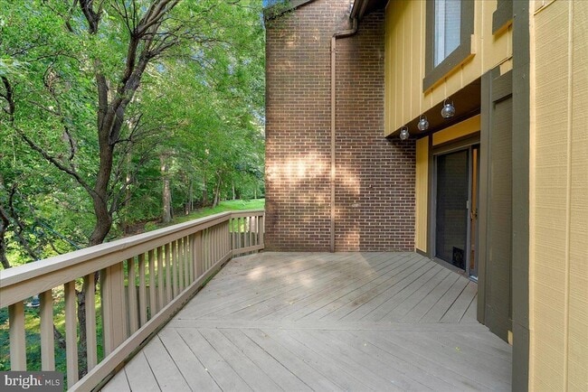Building Photo - 2224 Glencourse Ln