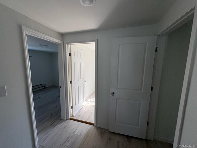 Building Photo - 79 Monhagen Ave