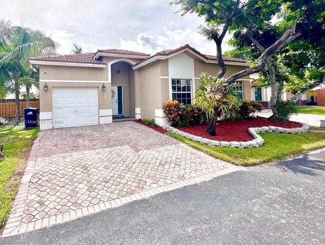 Primary Photo - 9000 SW 215th Terrace