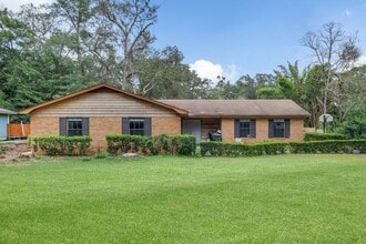 Building Photo - 4819 Heathe Dr