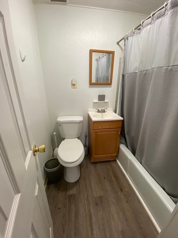 Building Photo - 14 Monument Sq