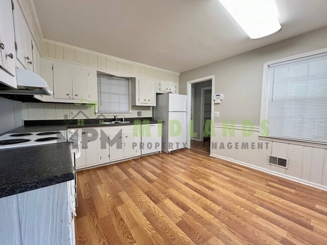 Building Photo - 357 Creighton Dr