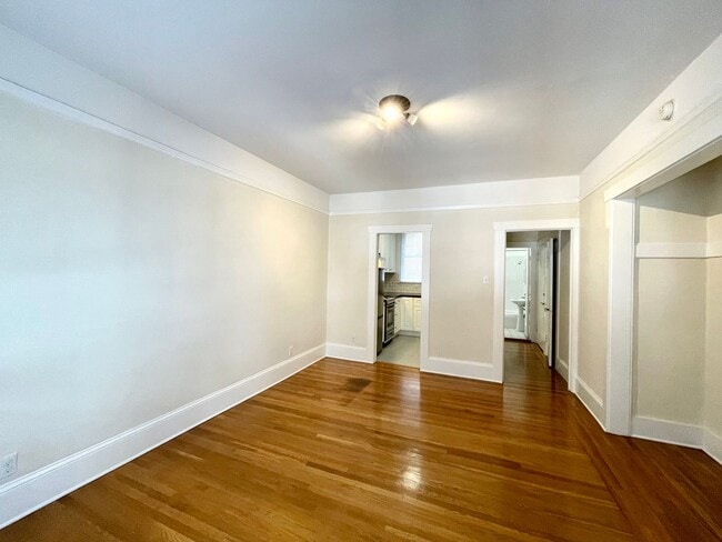 Building Photo - 440 Hyde St