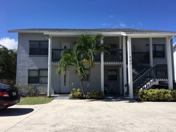 Building Photo - 645 Beachcomber Ln