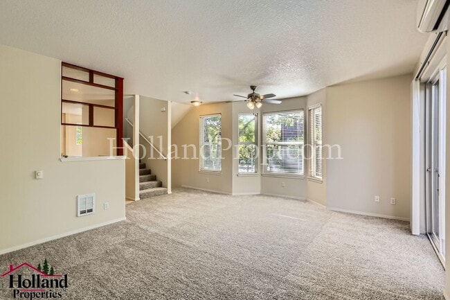 Building Photo - Beautiful End-Unit Townhome with 3 Bedrooms, 3 Full Baths & Private Outdoor Living