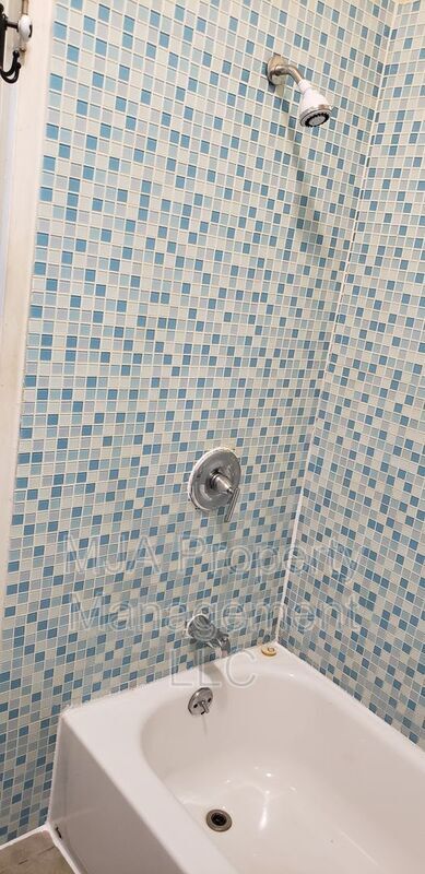 Building Photo - 1041 S 200 W