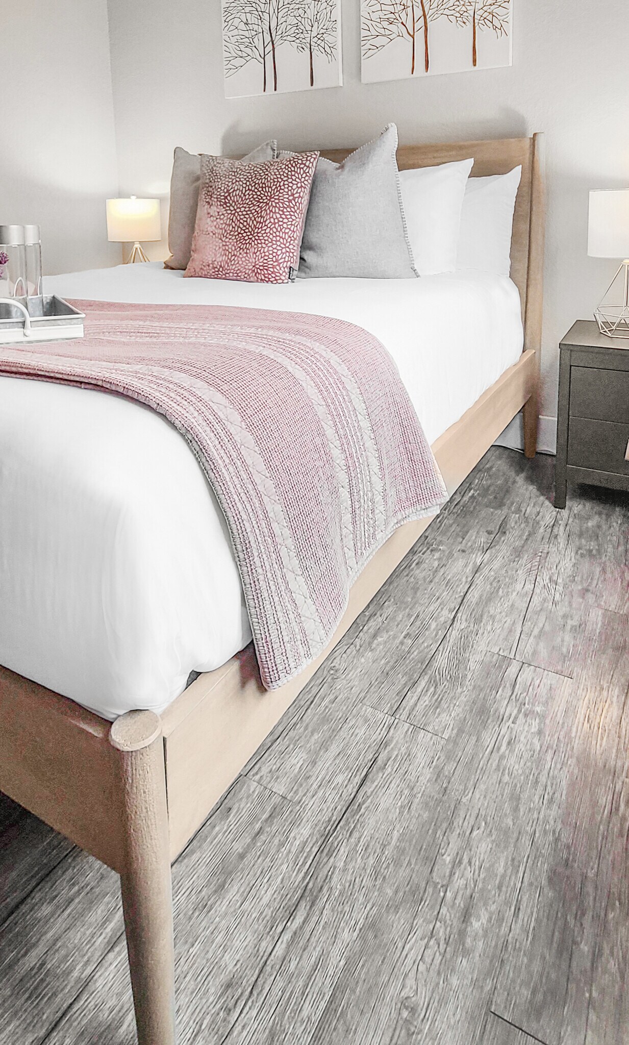 Building Photo - 1530 Empire Ave