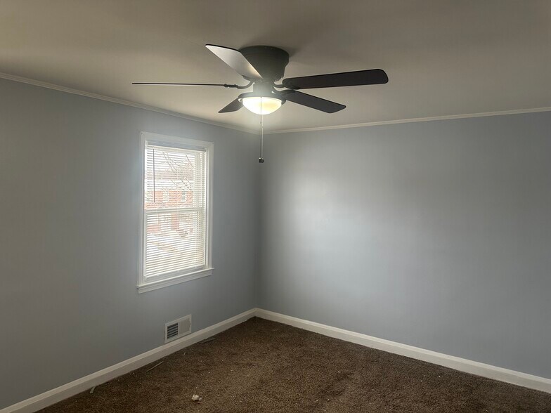 Building Photo - 4003 Lyndale Ave