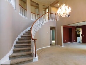 Building Photo - 2750 Dove Tail Dr