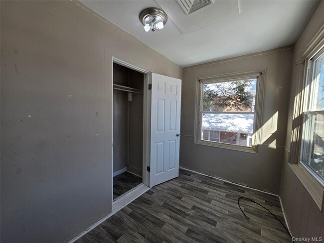 Building Photo - 135 Fullerton Ave