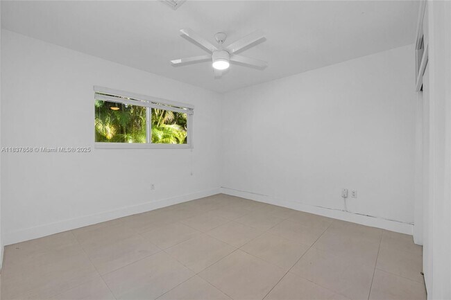 Building Photo - 5990 SW 86th St