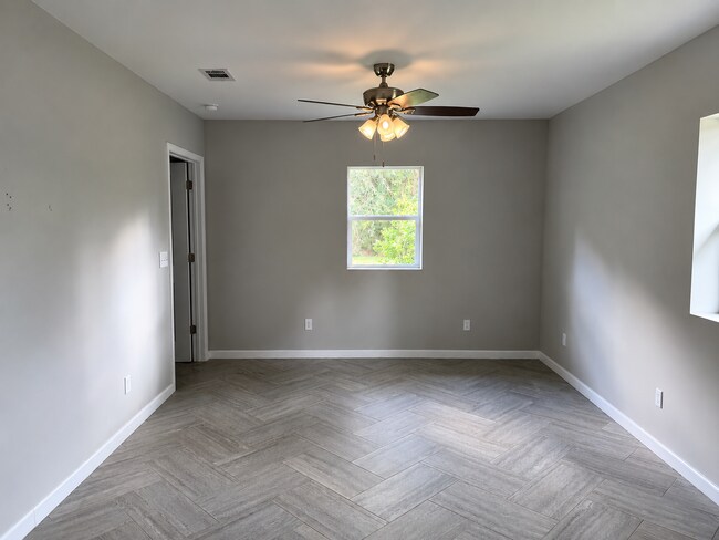 Building Photo - 3910 Gravel Hill Rd