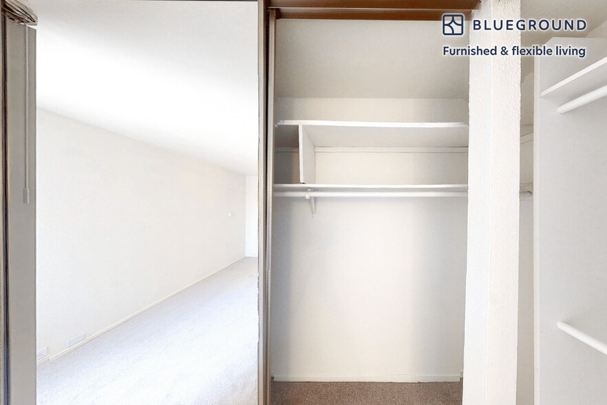 Building Photo - 333 1st St