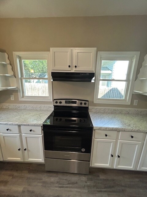 Building Photo - 915 Merrill St