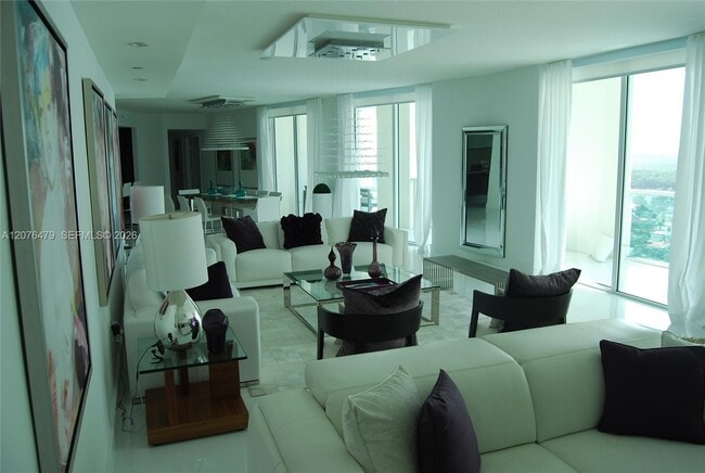 Building Photo - 200 Sunny Isles Blvd