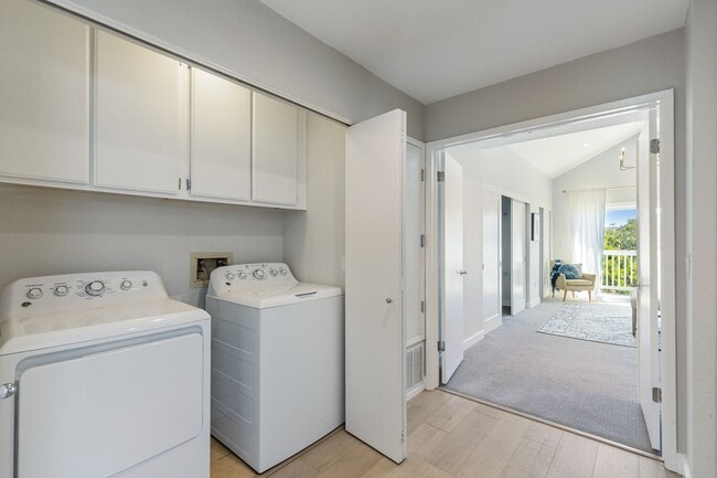 Building Photo - Spacious Alameda Brittany Bay Landing Town...