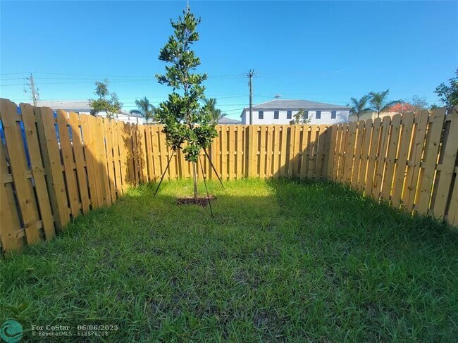 Building Photo - 28637 SW 132nd Ct