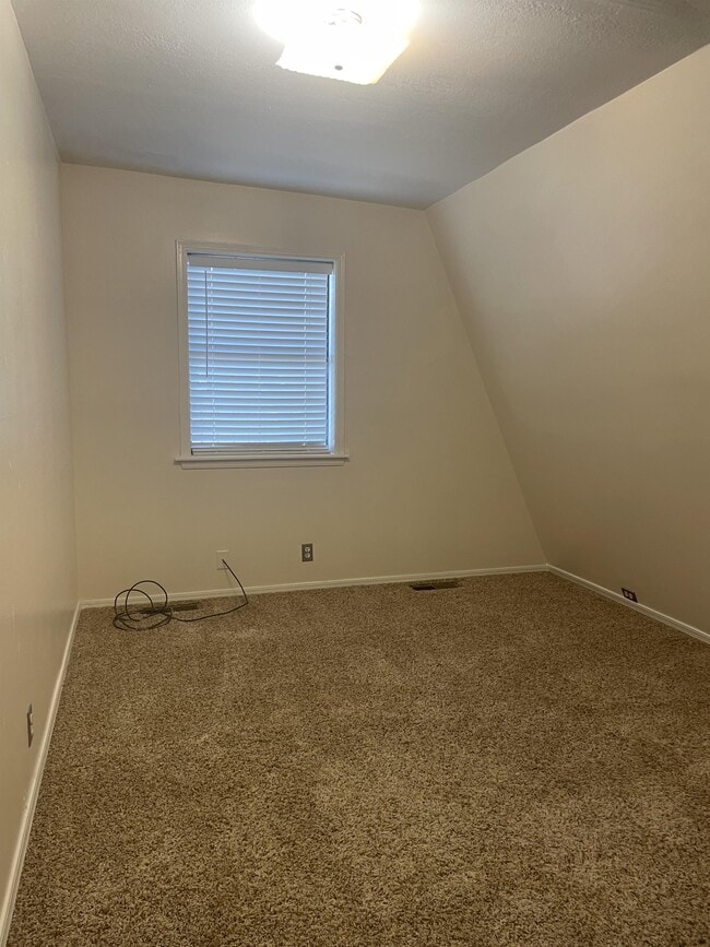 Building Photo - 103 Myra Ln