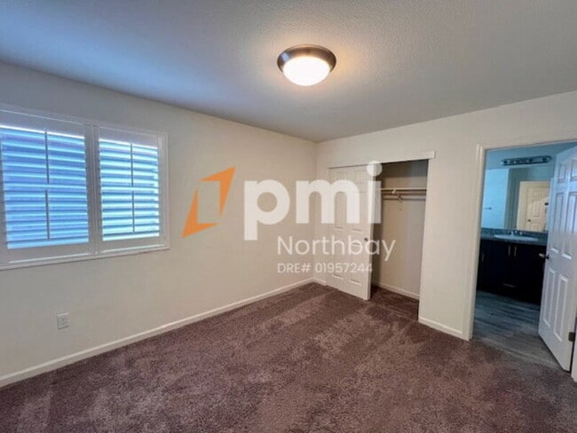 Building Photo - 1476 Descanso Ln