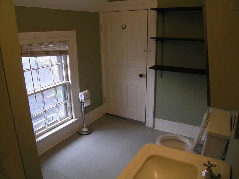 Bathroom with North facing window - 416 N Huron St
