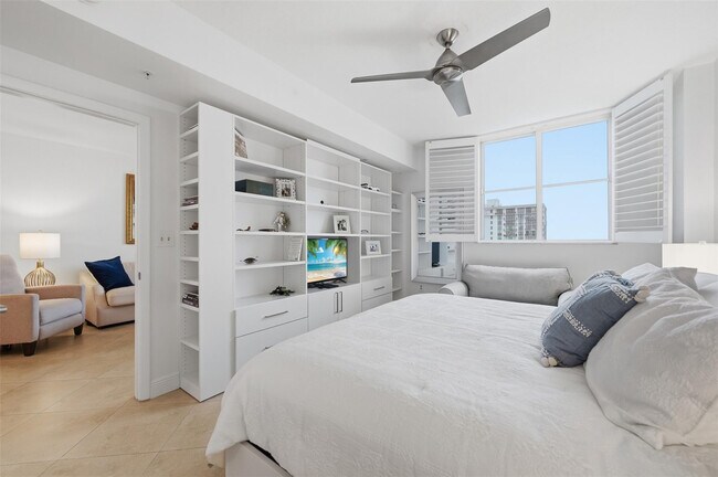 Building Photo - 3020 NE 32nd Ave