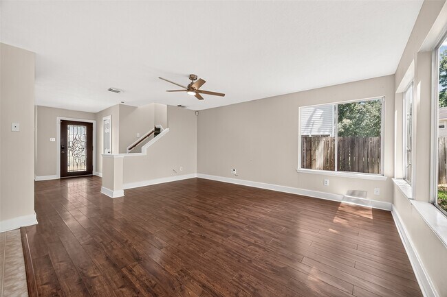 Building Photo - 18174 Woodsdale Ct